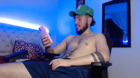 Snapshot of kevinsantiag0 chatting on December 21, 2025, 12:07 am kevinsantiag0 online show from December 21, 2025, 12:07 am