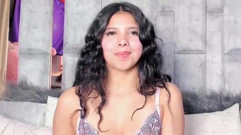 Keyla noa online show from September 19, 2025, 8:20 pm