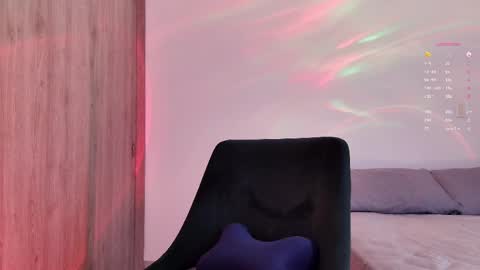 Keyla online show from April 15, 2026, 9:59 pm