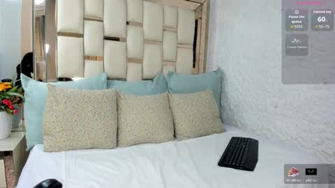 Keyla online show from October 27, 2025, 5:06 pm