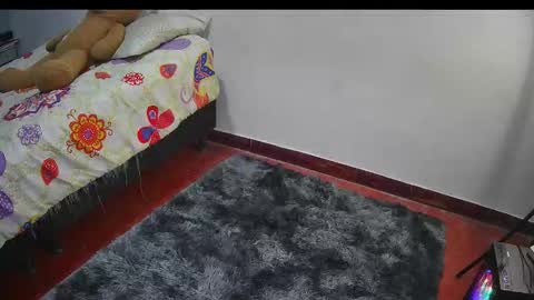 Keyla online show from November 23, 2025, 7:41 am