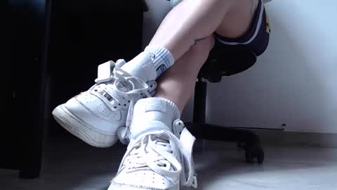     online show from November 22, 2025, 6:29 pm