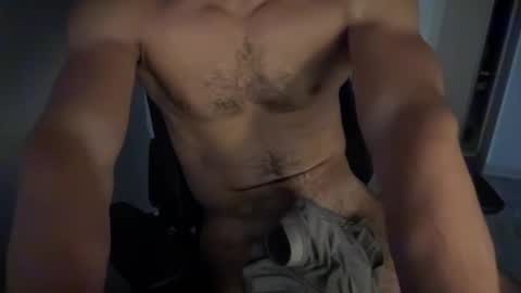 keylombo online show from September 18, 2025, 9:50 pm