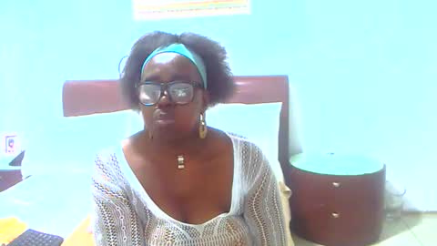keysenbarxx19 online show from April 18, 2026, 5:44 am