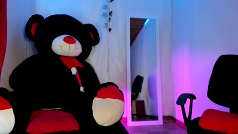 Keyth  online show from February 4, 2025, 3:26 pm