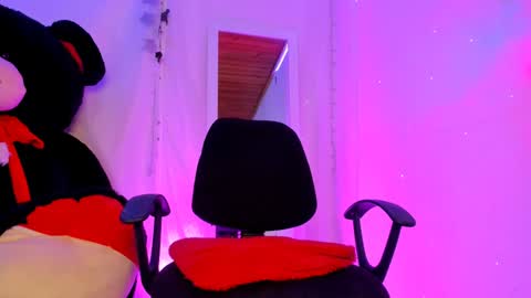 Keyth  online show from February 7, 2025, 8:42 pm