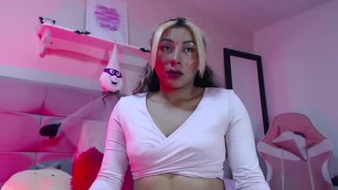 khaleesi_j online show from October 17, 2025, 3:42 am