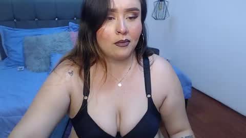 Snapshot of khalia_ chatting on June 13, 2026, 7:45 pm K H A I L A online show from June 13, 2026, 7:45 pm
