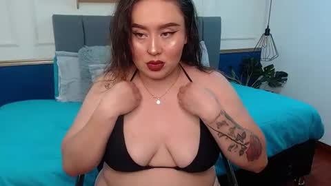 Snapshot of khalia_ chatting on June 24, 2026, 4:39 pm K H A I L A online show from June 24, 2026, 4:39 pm