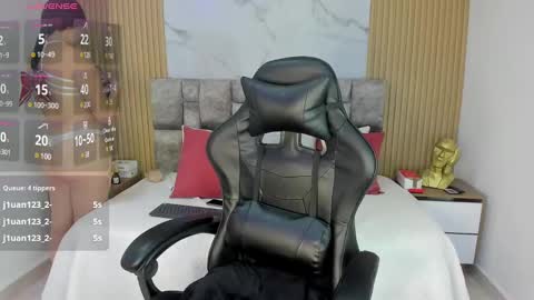 Snapshot of khalifa_fletcher chatting on December 26, 2024, 8:42 pm khalifa online show from December 26, 2024, 8:42 pm