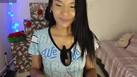 Snapshot of kharelys_777 chatting on December 6, 2024, 3:30 am Karelys M. online show from December 6, 2024, 3:30 am