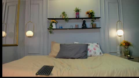 Kathe Hot online show from September 15, 2025, 8:20 pm