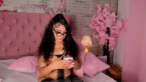 Khelany Isyy  online show from September 17, 2025, 2:08 pm