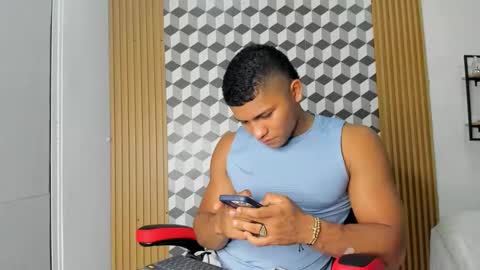 khen_west1 online show from March 3, 2025, 7:17 pm