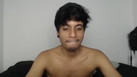 Snapshot of khevinlopezonig chatting on November 19, 2025, 10:21 pm khevinlopezonig online show from November 19, 2025, 10:21 pm