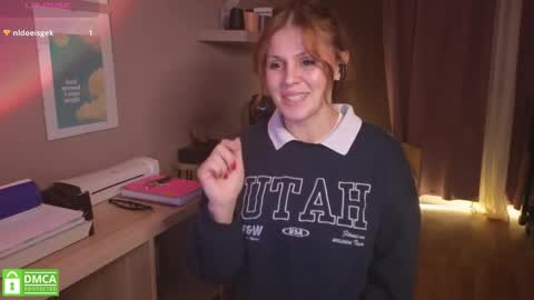 Snapshot of khleostone chatting on November 10, 2025, 9:52 am khleostone online show from November 10, 2025, 9:52 am