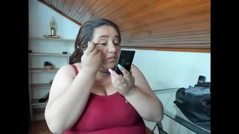 Snapshot of khloe_tommson_ chatting on November 6, 2025, 12:17 pm khloe_tommson_ online show from November 6, 2025, 12:17 pm