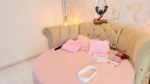 Khloe online show from October 10, 2025, 5:28 am