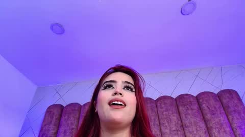 khloejohnson online show from October 7, 2025, 8:50 pm