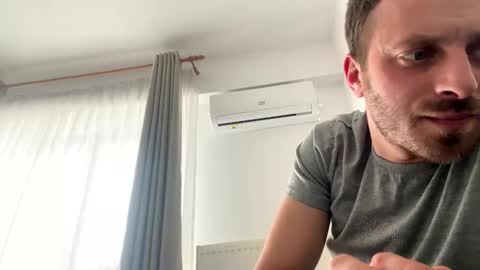 khloekross online show from February 23, 2026, 12:13 pm