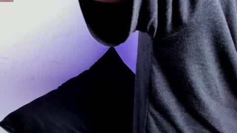 khozler_ online show from December 29, 2024, 6:49 pm