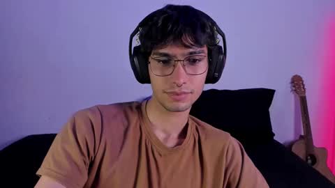 khozler_ online show from February 17, 2025, 8:52 am