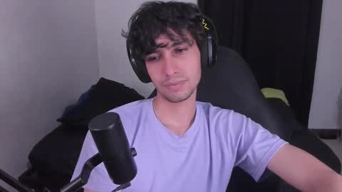 khozler_ online show from October 6, 2025, 4:10 am