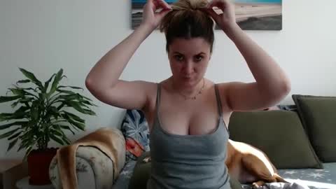 Sarah online show from February 2, 2025, 10:24 am