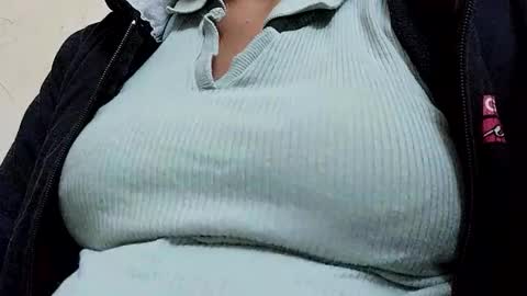 Snapshot of khushisinghh chatting on January 1, 2025, 2:09 pm khushisinghh online show from January 1, 2025, 2:09 pm