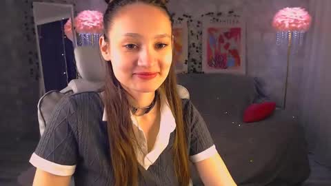 Kiana online show from June 1, 2026, 7:37 pm