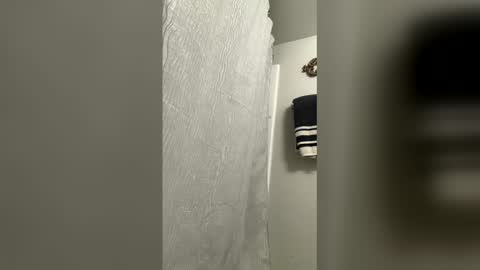 Snapshot of kiannaluv chatting on January 19, 2026, 12:31 pm kiannaluv online show from January 19, 2026, 12:31 pm