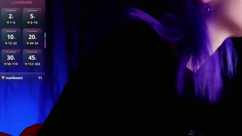 Kira online show from November 18, 2025, 9:19 pm