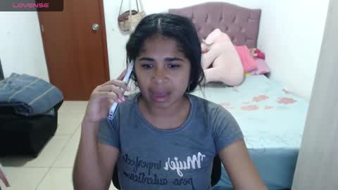 Snapshot of kiara_williamss chatting on October 19, 2025, 10:10 pm Kiara online show from October 19, 2025, 10:10 pm