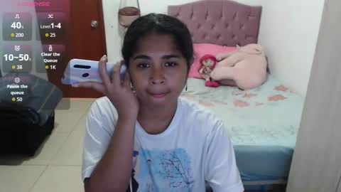Snapshot of kiara_williamss chatting on October 31, 2025, 6:31 pm Kiara online show from October 31, 2025, 6:31 pm