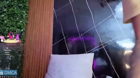 Kiara Zahiri online show from October 10, 2025, 11:09 am