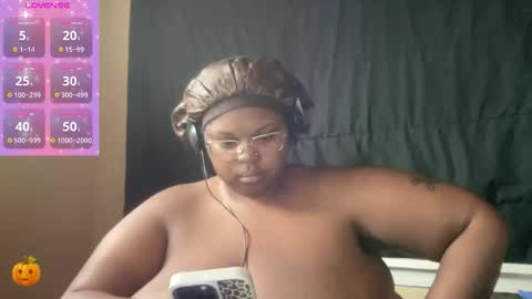 KiaraSugars online show from November 6, 2025, 2:51 pm