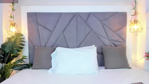 kiarha  online show from October 14, 2025, 11:22 am