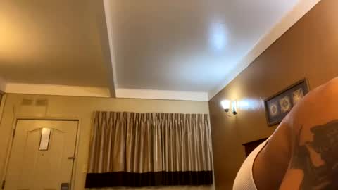 Snapshot of kibrombariu45 chatting on May 26, 2026, 5:14 am HunneysPlayRoom online show from May 26, 2026, 5:14 am