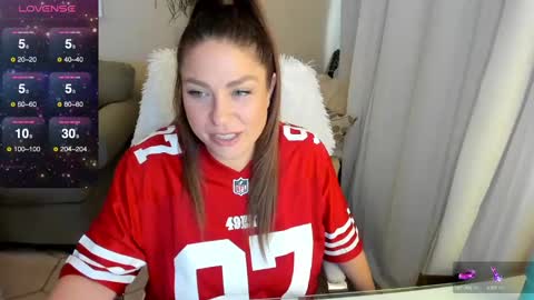 Snapshot of kierareines chatting on December 8, 2024, 11:08 pm Kiera Reines online show from December 8, 2024, 11:08 pm