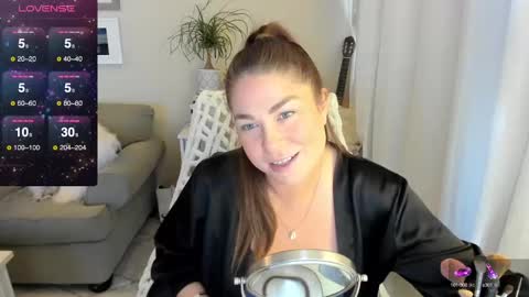 Snapshot of kierareines chatting on January 18, 2025, 7:15 pm Kiera Reines online show from January 18, 2025, 7:15 pm