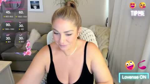 Snapshot of kierareines chatting on October 4, 2025, 7:01 pm Kiera Reines online show from October 4, 2025, 7:01 pm