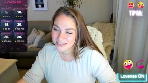 Kiera Reines online show from November 20, 2025, 12:33 am