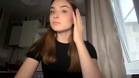 Ola my name is Lissa  Lets hit 10 Thumbs Up together   online show from March 29, 2026, 3:01 pm