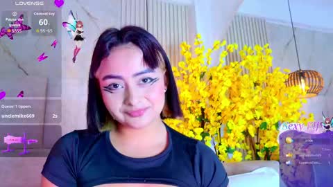 kiim01 online show from May 18, 2026, 7:41 pm