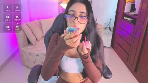 kiim__samanta online show from October 7, 2025, 11:40 am