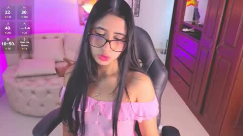 kiim__samanta online show from October 10, 2025, 11:31 am