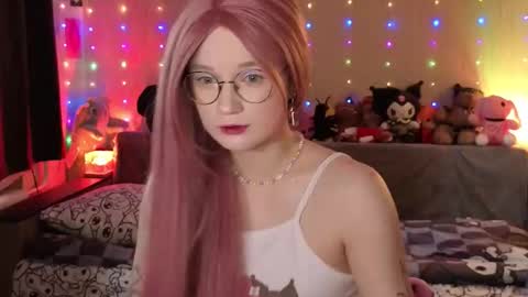 kiki_blue_eyes online show from March 3, 2026, 6:08 am