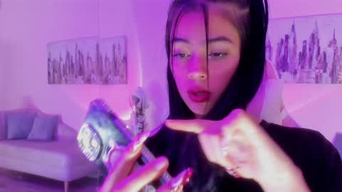 kIKI online show from January 8, 2025, 6:31 am