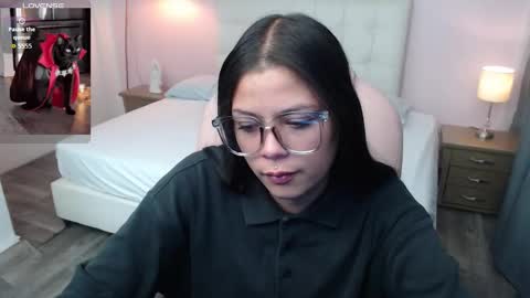 kIKI online show from September 17, 2025, 12:51 pm