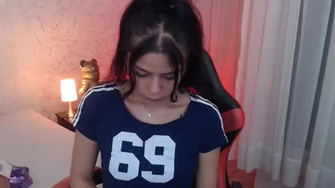 Snapshot of kiki_cams chatting on February 27, 2026, 3:50 am kIKI online show from February 27, 2026, 3:50 am